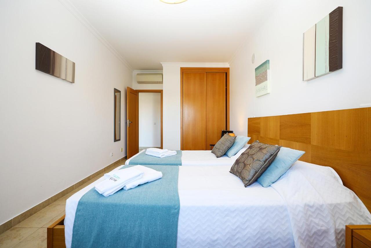 A68 - Palmeiras Paz Apartment Lagos Luaran gambar