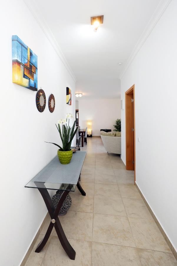 A68 - Palmeiras Paz Apartment Lagos Luaran gambar