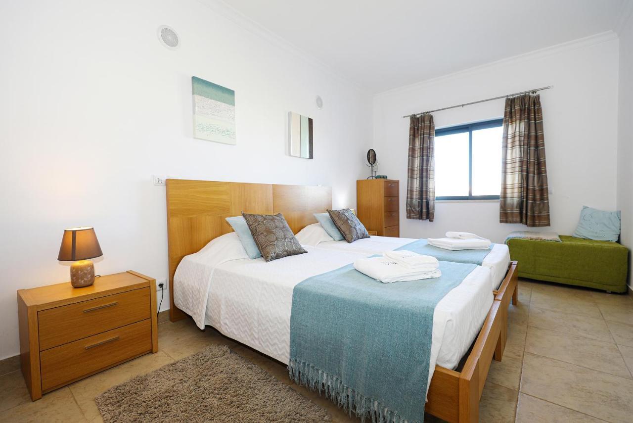 A68 - Palmeiras Paz Apartment Lagos Luaran gambar
