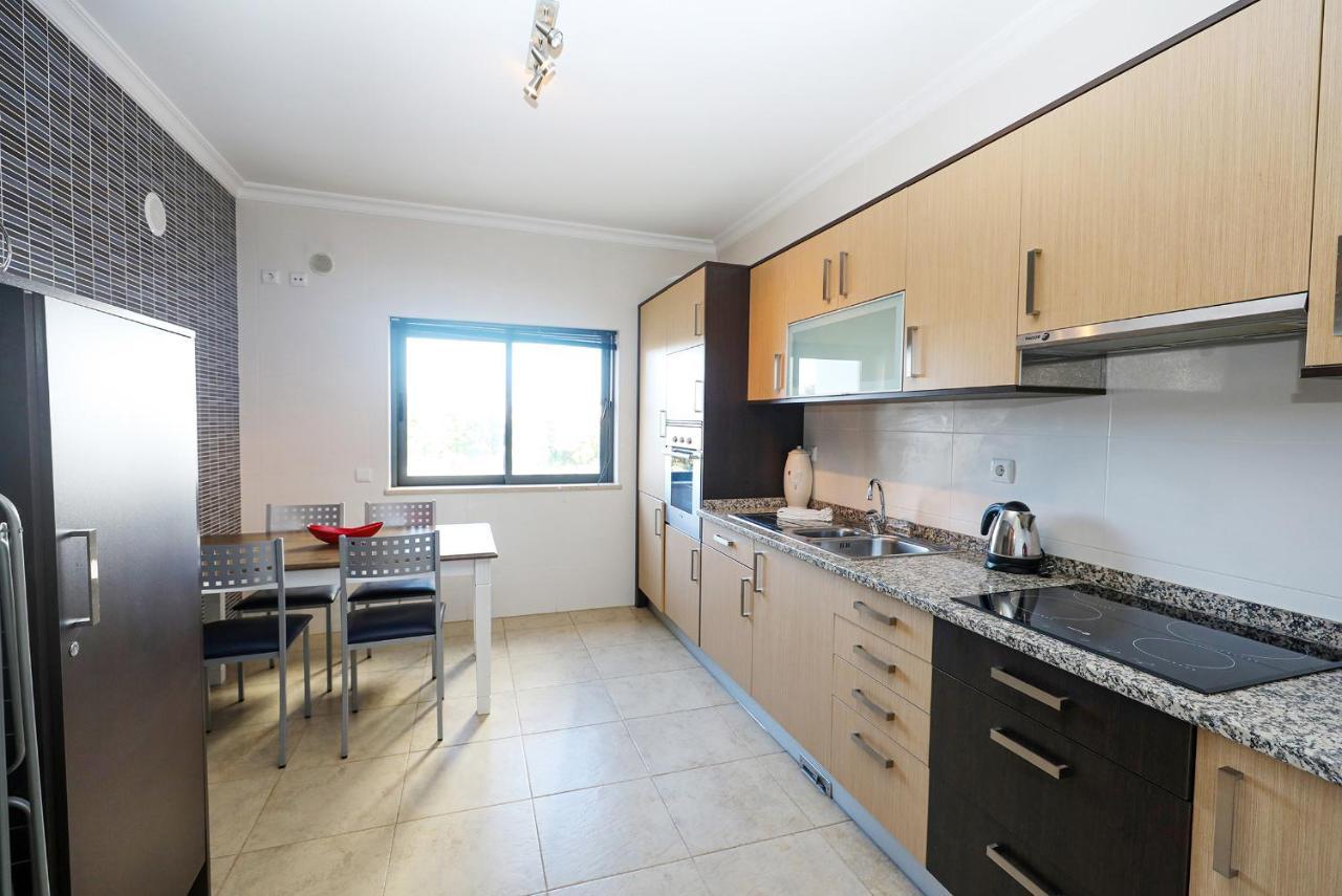 A68 - Palmeiras Paz Apartment Lagos Luaran gambar