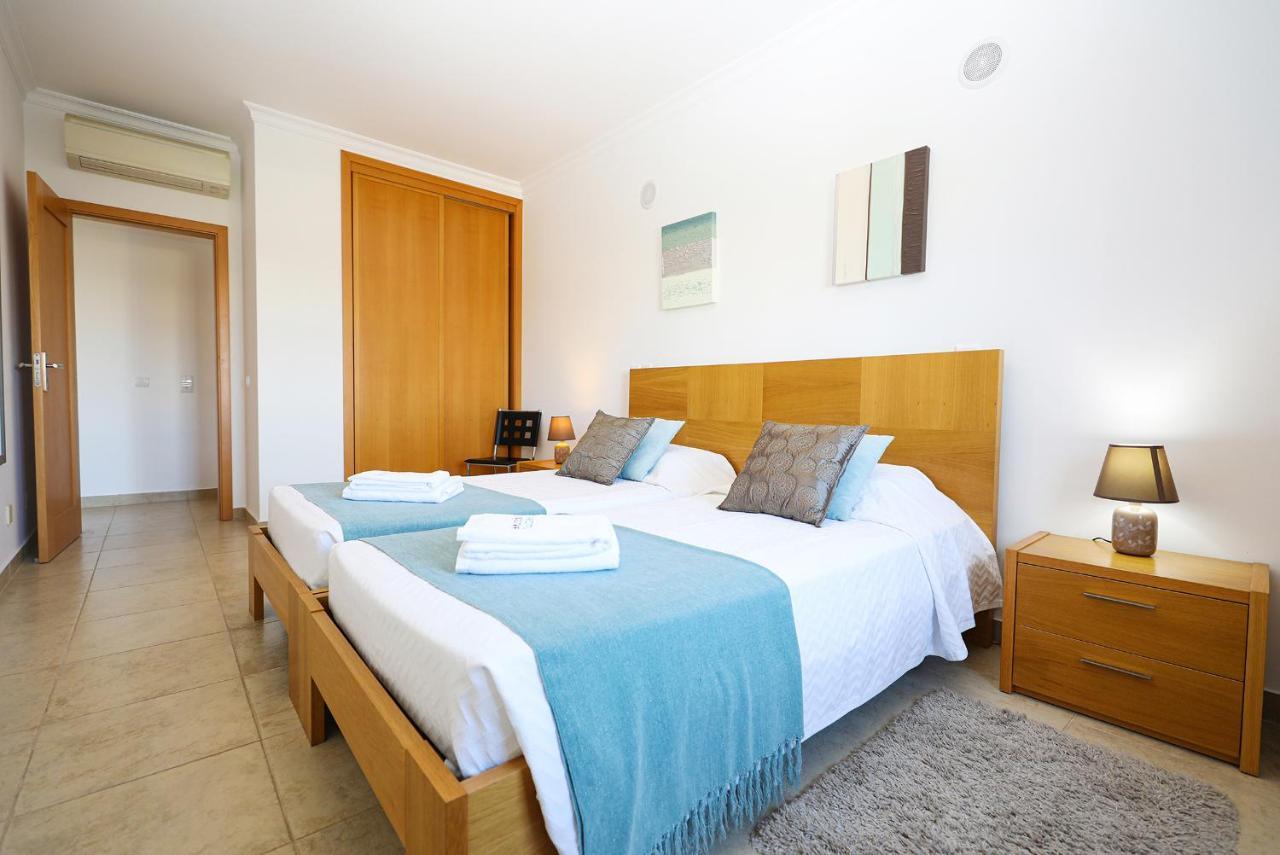 A68 - Palmeiras Paz Apartment Lagos Luaran gambar